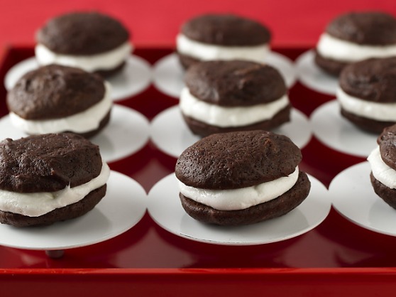 Is this a whoopie pie or a gob?